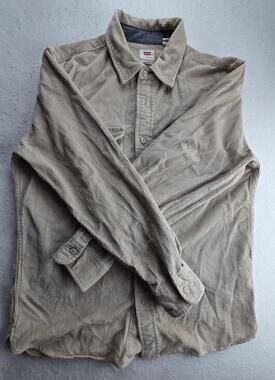 Levi's Long Sleeve Relaxed Button Down Size Small
